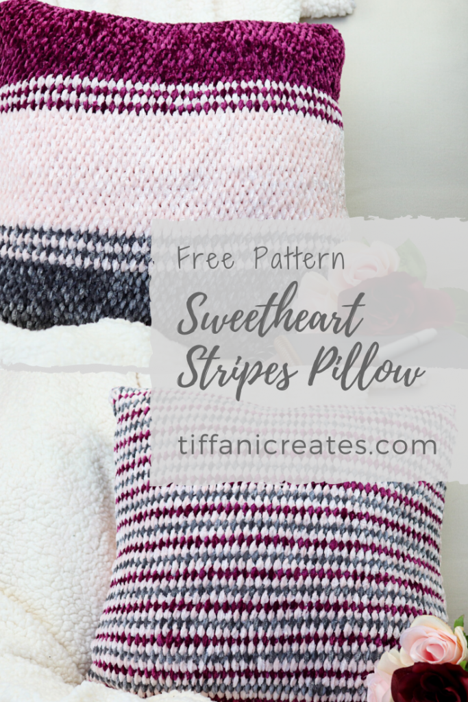 Make your own velvet crochet pillow using this free pattern.  Pin it for later. 
